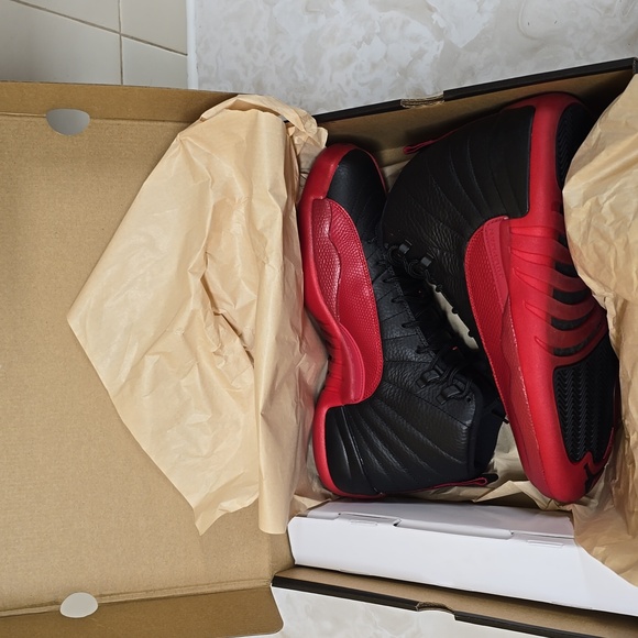 Air Jordan 12 Retro 'Flu Game' - Picture 7 of 9